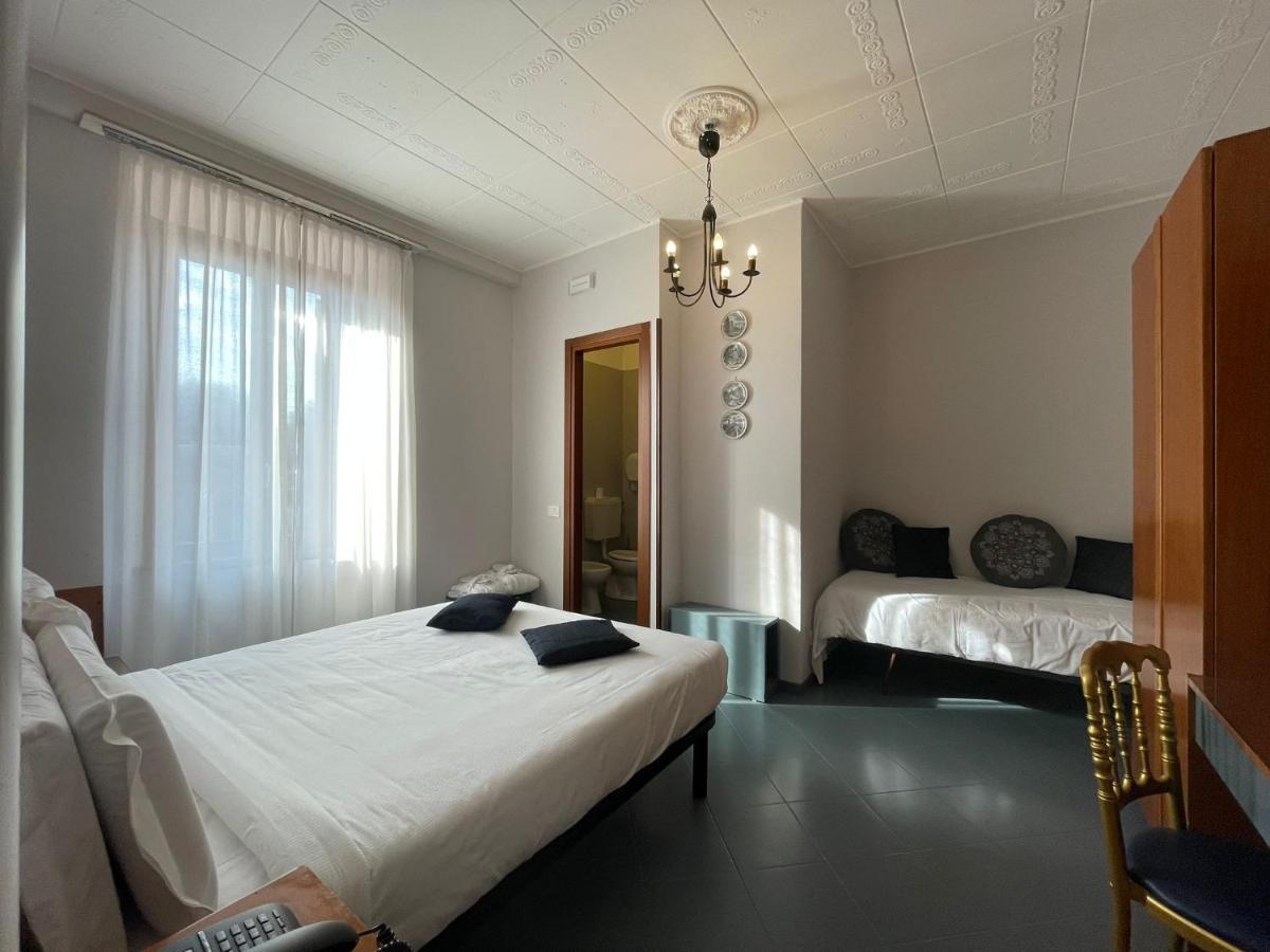 Hotel La Bussola Cittiglio Экстерьер фото