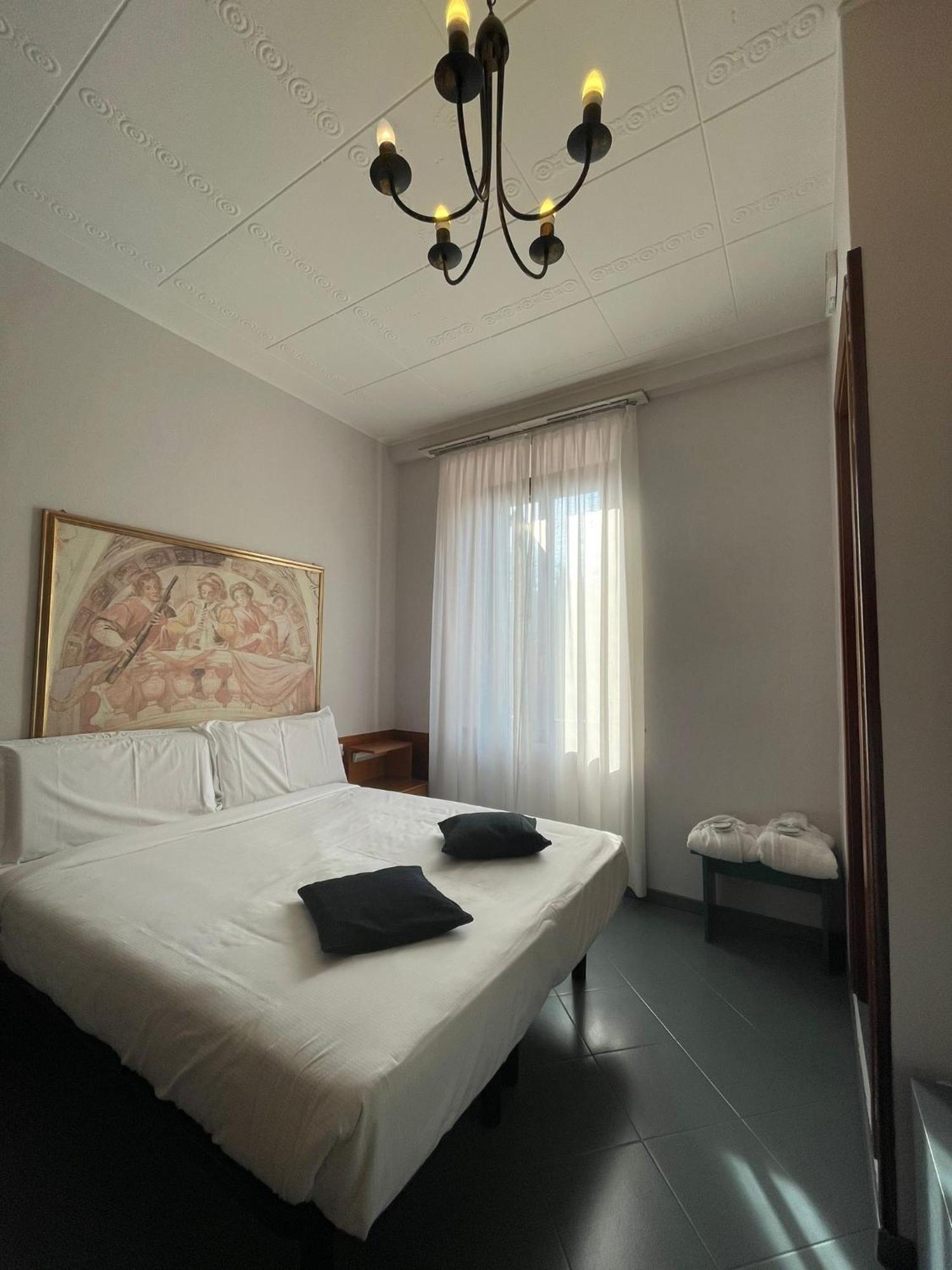 Hotel La Bussola Cittiglio Экстерьер фото