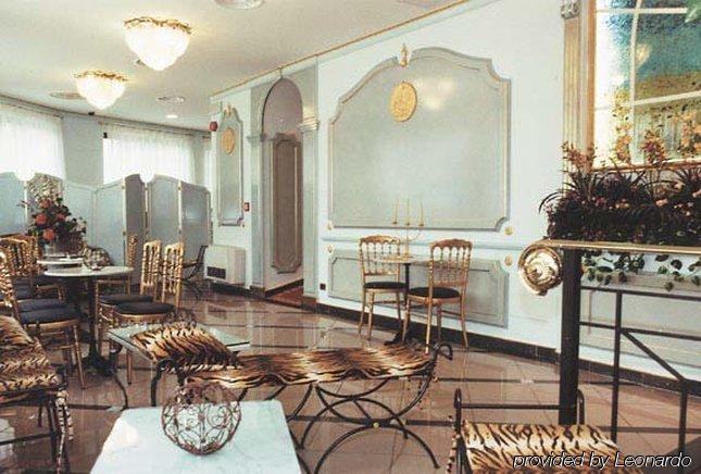 Hotel La Bussola Cittiglio Экстерьер фото